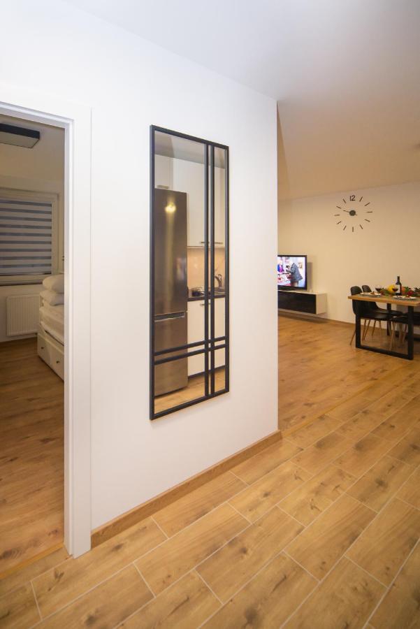Maya'S Flats & Resorts 49 - Spacious 3 Rooms Apartment In Szafarnia Gdansk Exterior photo